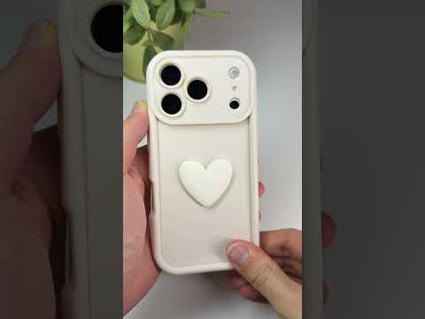 Silikonový slonový kryt s 3D srdíčkem pro iPhone 17 Pro