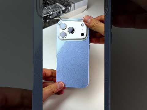 Třpytivý světle modrý kryt na iPhone 17 Pro