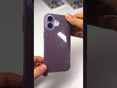 Tvrzený třpytivý fialový kryt na iPhone 17