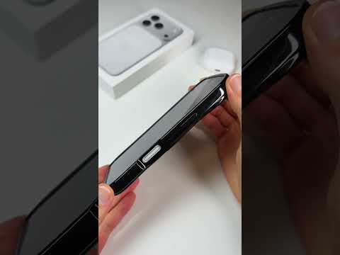 Silikonový vlnkovaný černý kryt pro iPhone 17 Pro