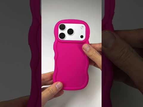 Vlnkovaný růžový kryt pro iPhone 17 Pro