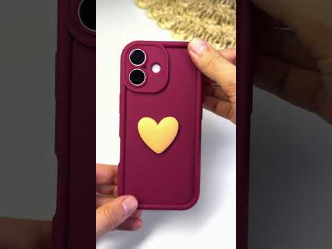 Silikonový vínový kryt s 3D srdíčkem pro iPhone 17